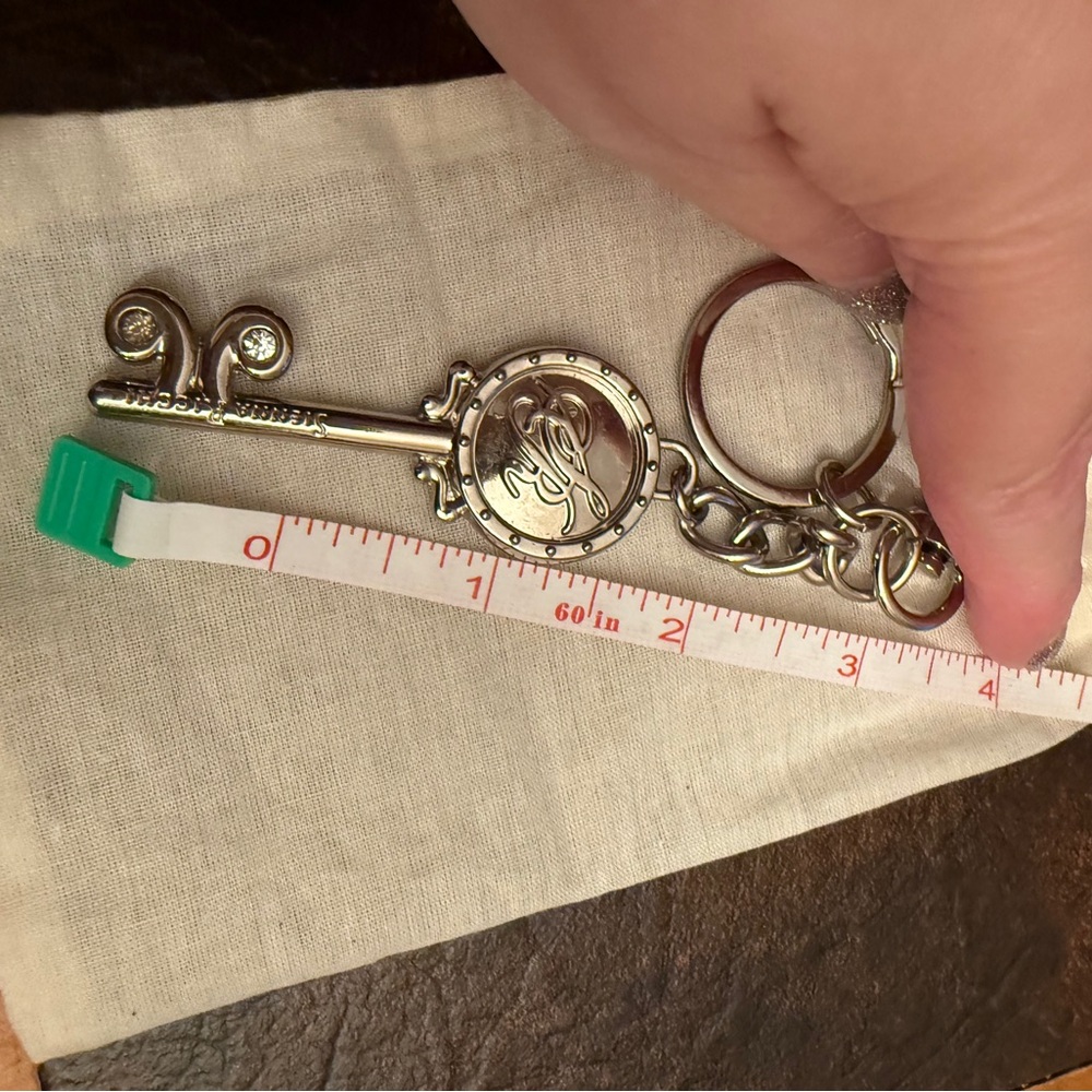 Sienna Ricchi Silver Key-Shaped Keychain - Picture 5 of 5